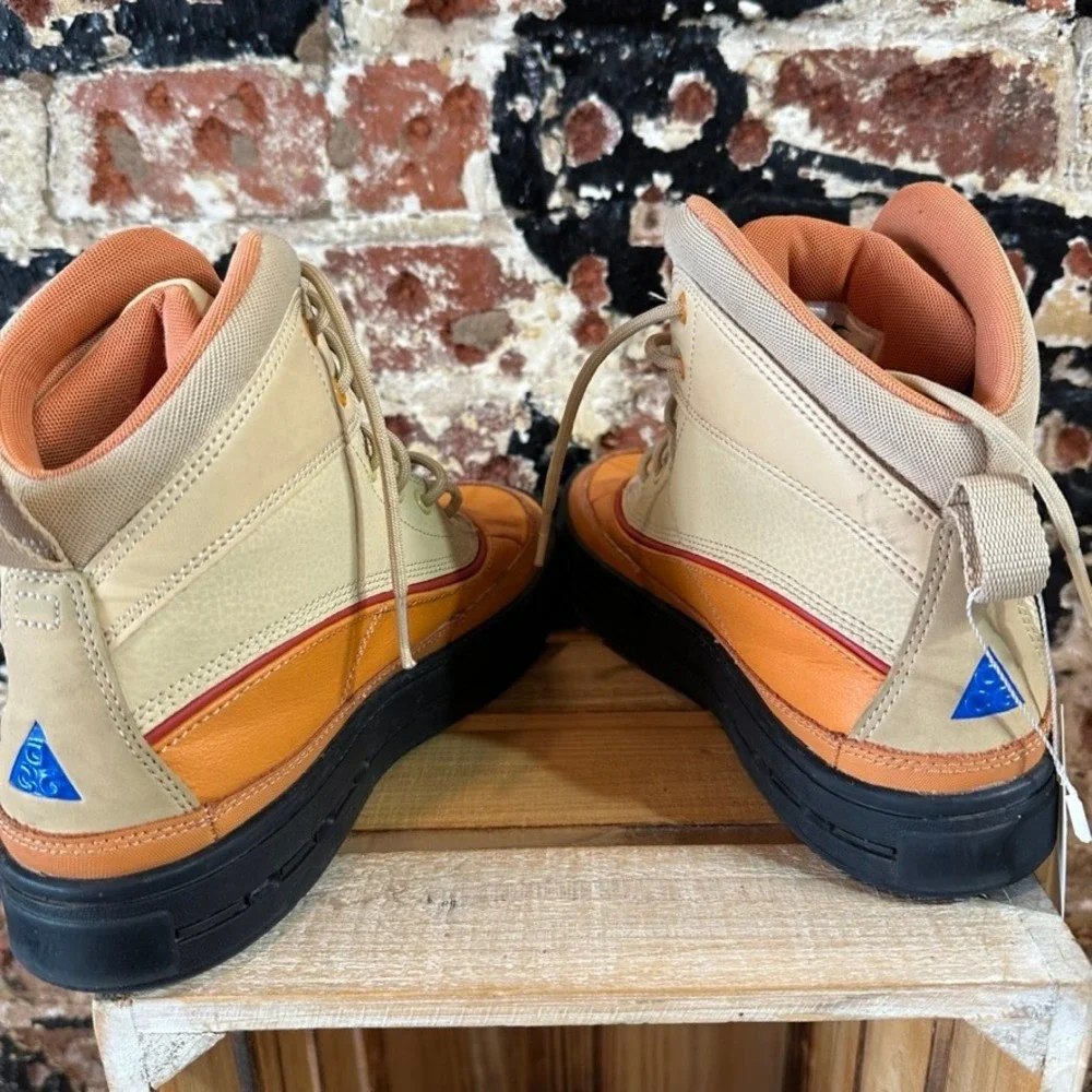 Nike ACG Woodside 2 High GS Orange Tan Blue Boots 524872-201 Mens 6Y Womens 7.5